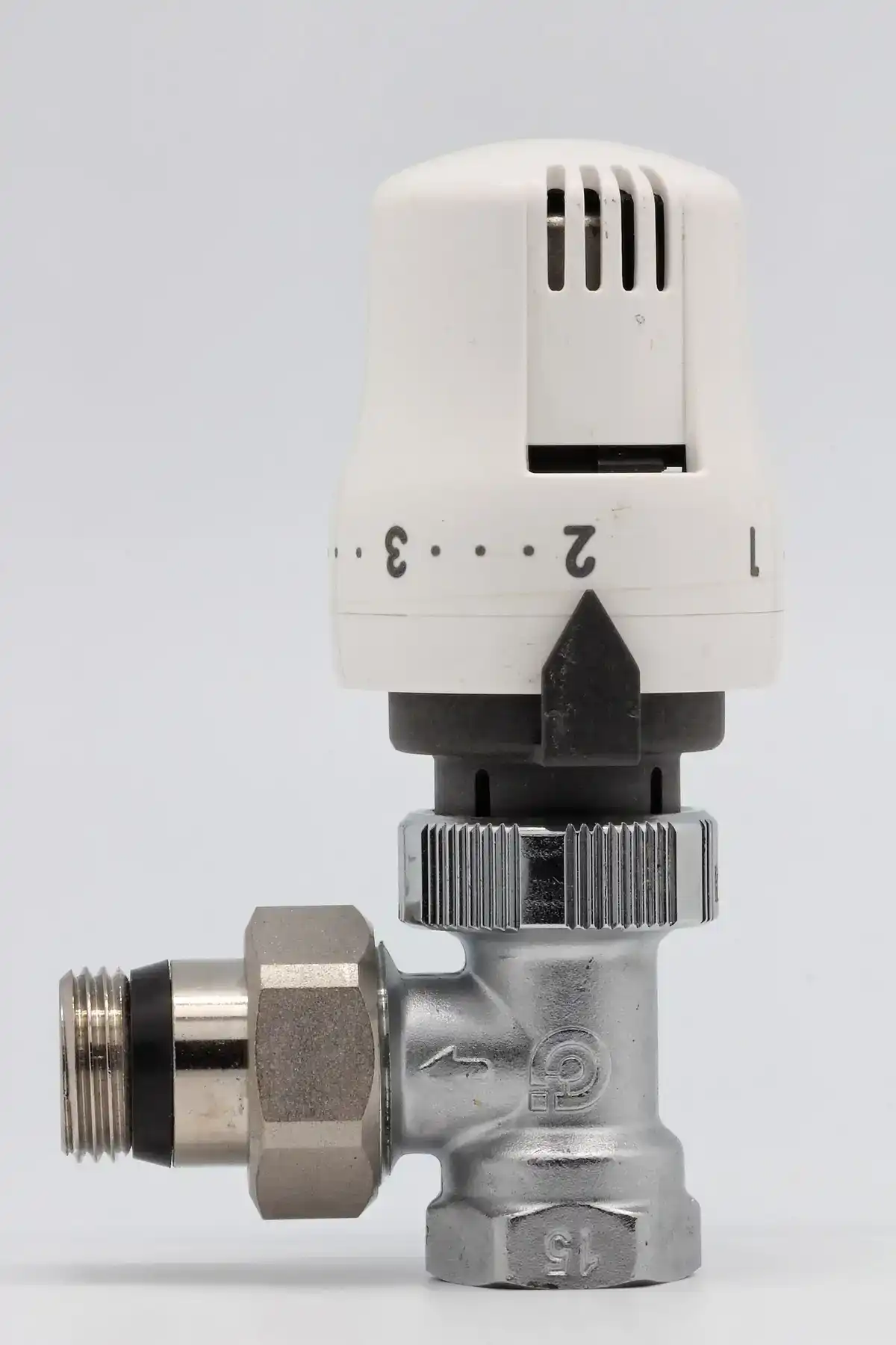 Heizkörper mit nachrüstbarem Thermostat